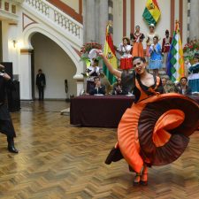 Uniendo pueblos a través de la cueca