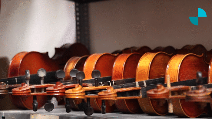 Iberorquestas Juveniles impulsa la formación de jóvenes luthiers