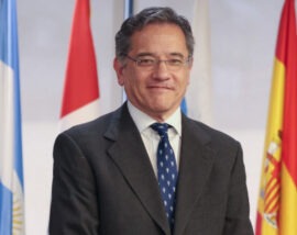 Juan Alejandro Kawabata.